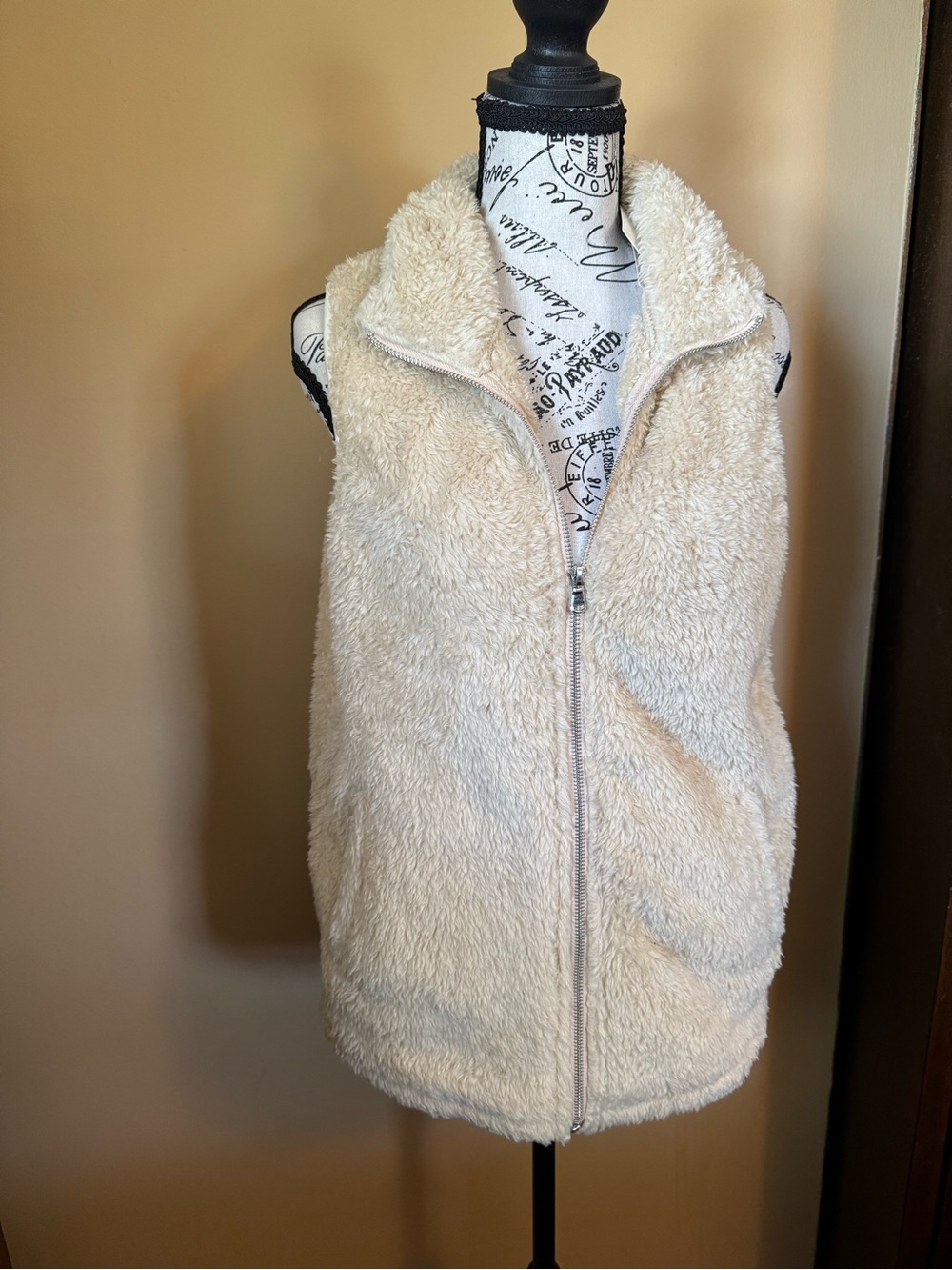 Cozy Cream Sherpa Zip-Up Vest